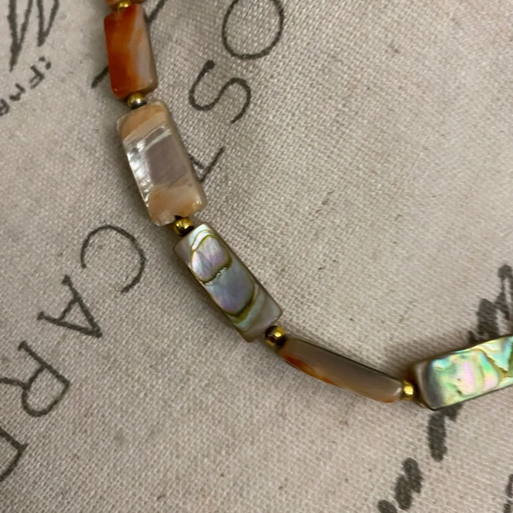 Vintage Elegant Abalone shell beaded Necklace - Picture 6 of 16